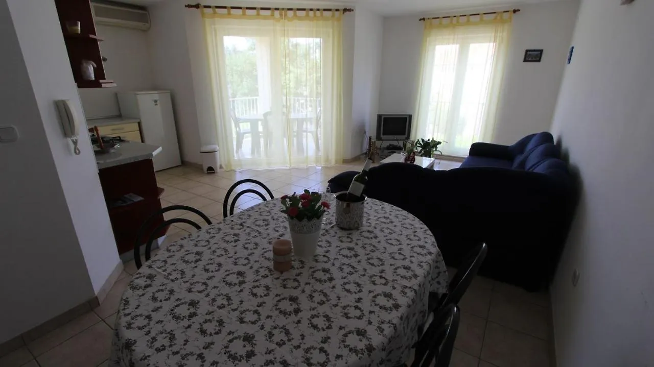 Apartment Kukolj Vantacici Kroatien